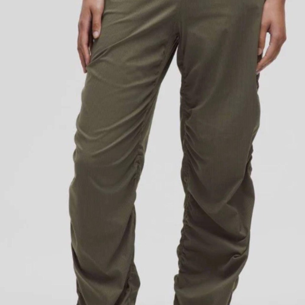 EUC Lululemon Dance Studio Slim-Fit High-Rise Flared Pant Size Small Army Green